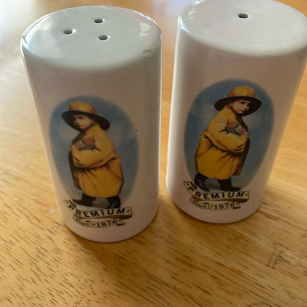 Salt and pepper shakers good condition